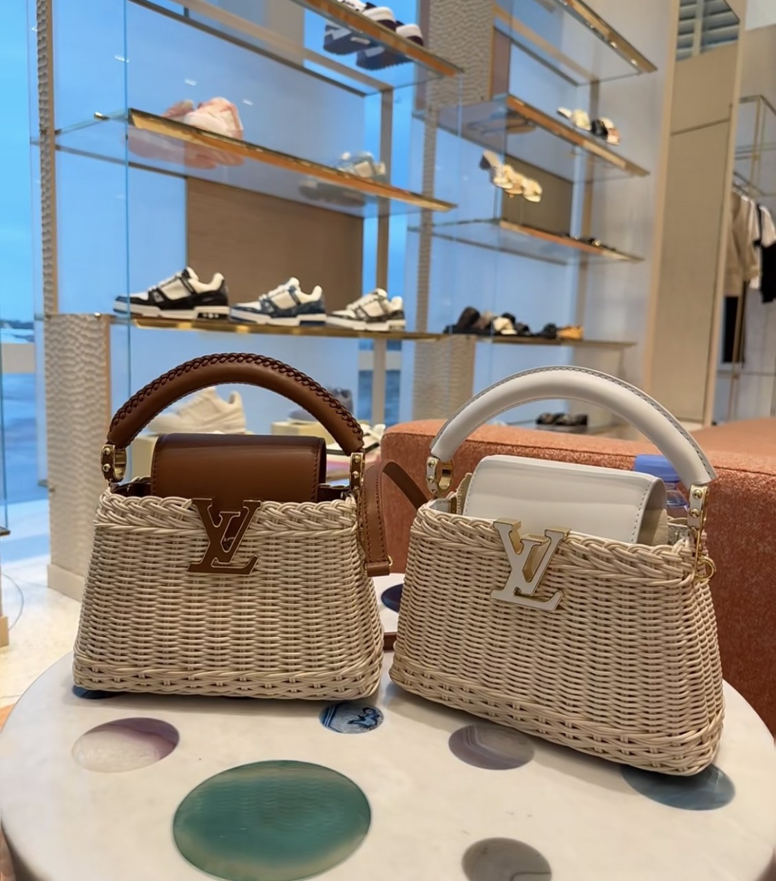 루이비통 M26003 카퓌신 미니 (Capucines Mini) #모나샵