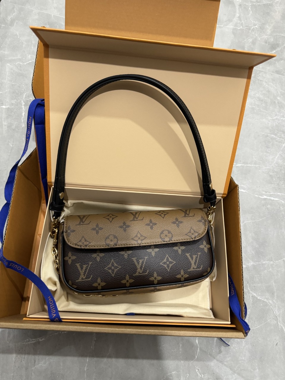 루이비통 월릿 온 체인 아이비 모노그램 여성가방 M26587 23.5x12x4.5cm #vvip공장