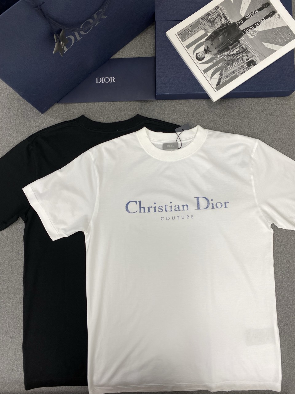 디올 Christian Dior Couture 티셔츠, 캐주얼 핏 블랙 디스트레스드-이펙트 코튼 저지 593J696X0677_C980 S M L XL