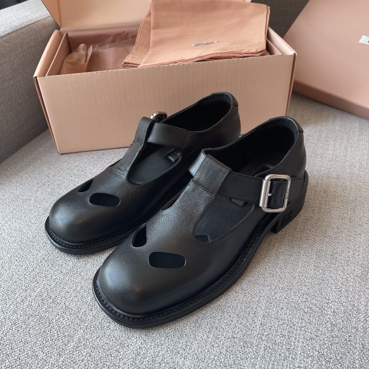 25SS 미우미우 로퍼 5E318E007F0002 BLACK DOM 35~40 굽 4cm