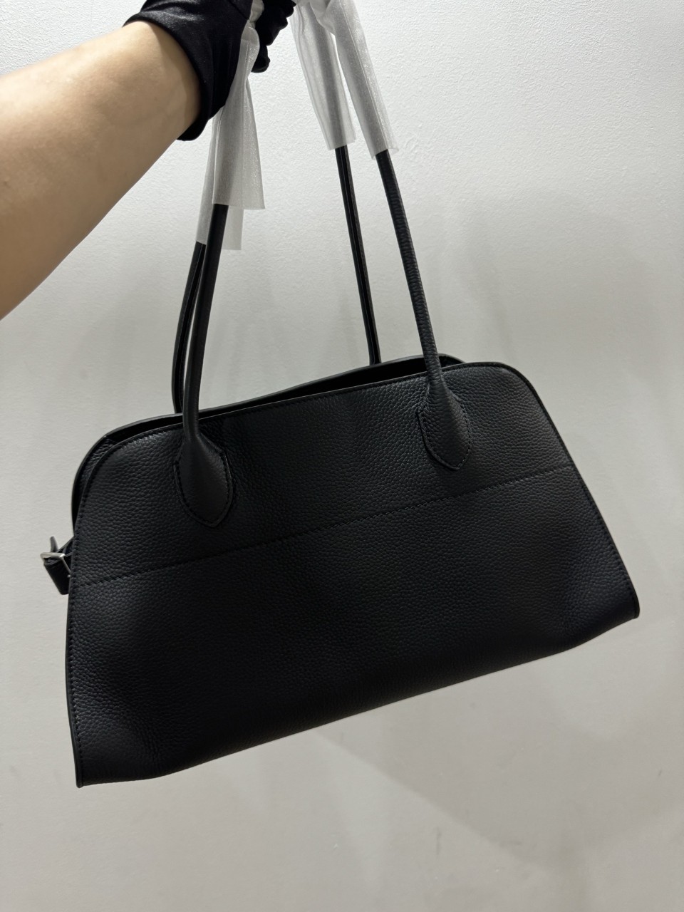 더로우 백 Margaux Shoulder 12 Bag in Leather 38x18x23cm #vvip공장