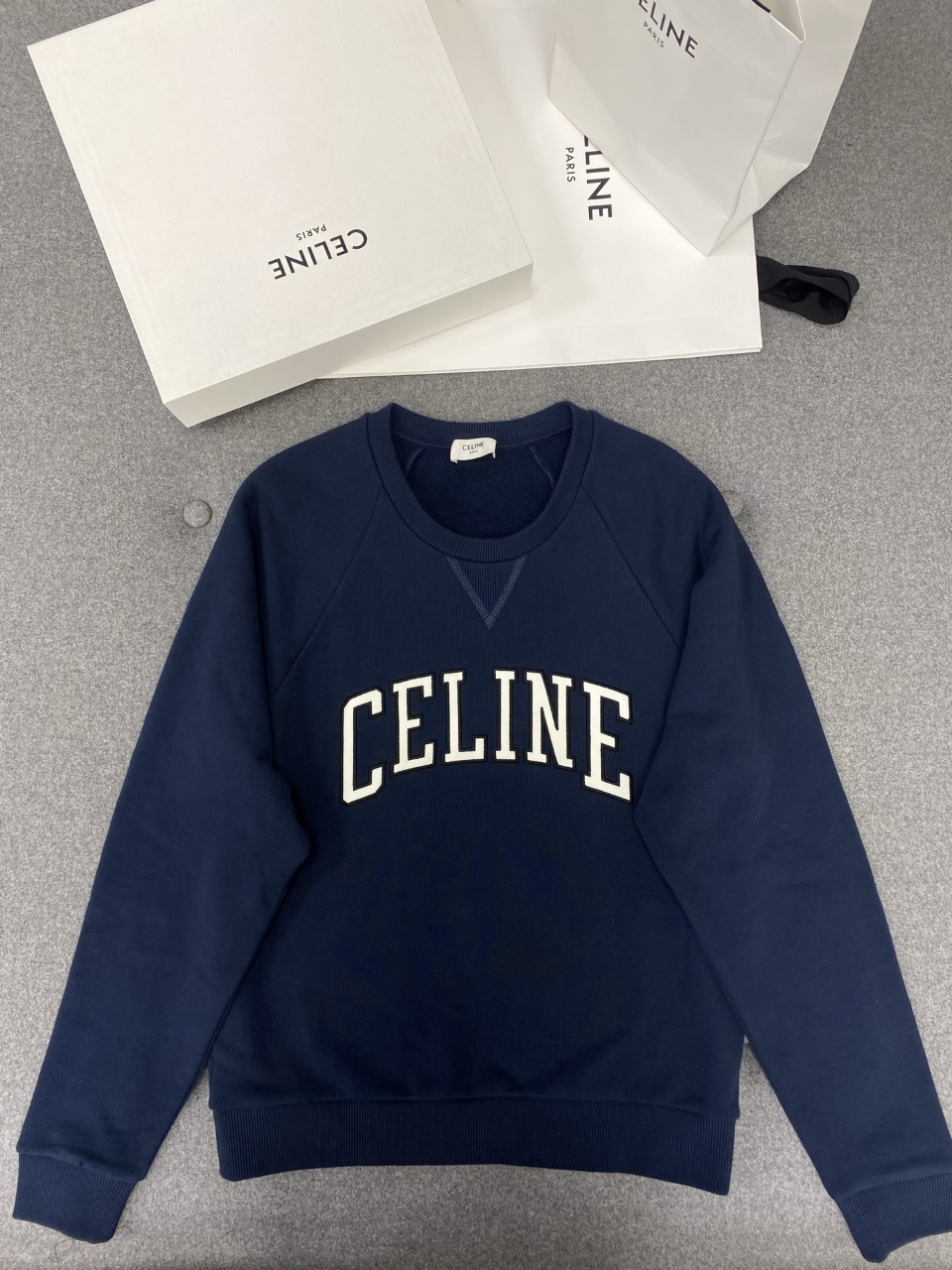 셀린느 RY0HD670Q 맨투맨 스웨트셔츠 후드 REGULAR SWEATSHIRT
