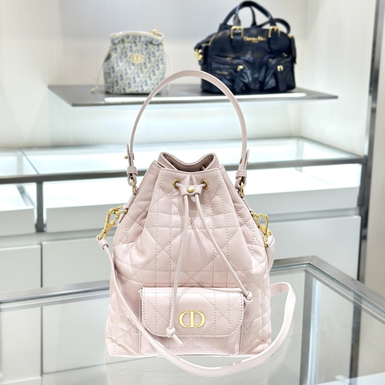 디올 25FW 카로 스몰 버킷백 파우더핑크 M3372UNOZ 20x24x9cm #아더샵