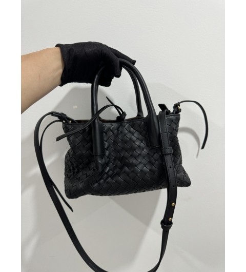 BOTTEGA VENETA 보테가 베네타 스몰 피나코테카 PINACOTECA 819004 15x24x12cm