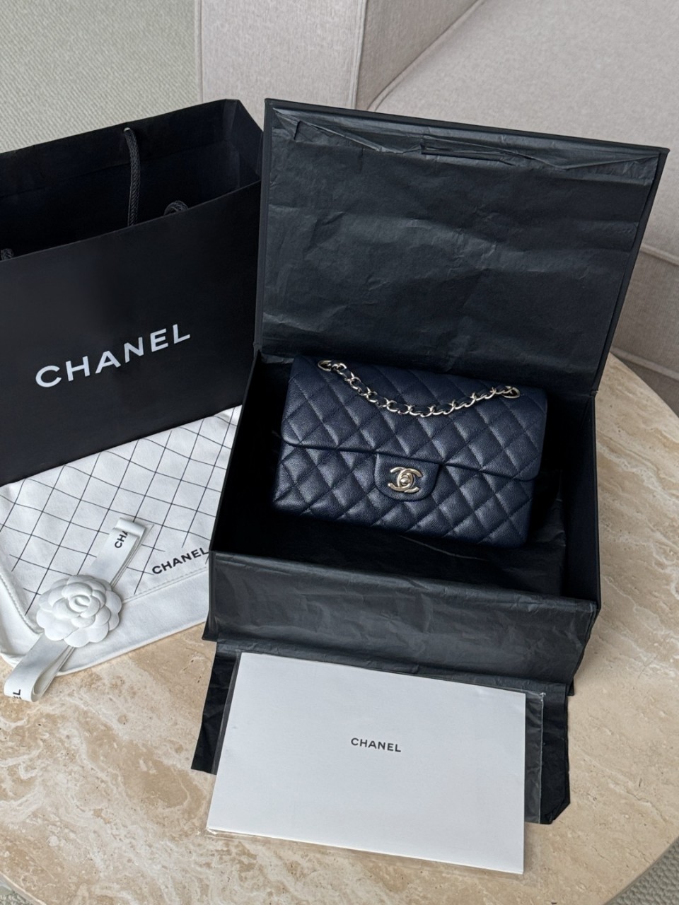 샤넬 CHANEL 클래식 플랩백 스몰 클스 캐비어 라이트 블루 금장 A01113 [사이즈] 23cm #아더샵