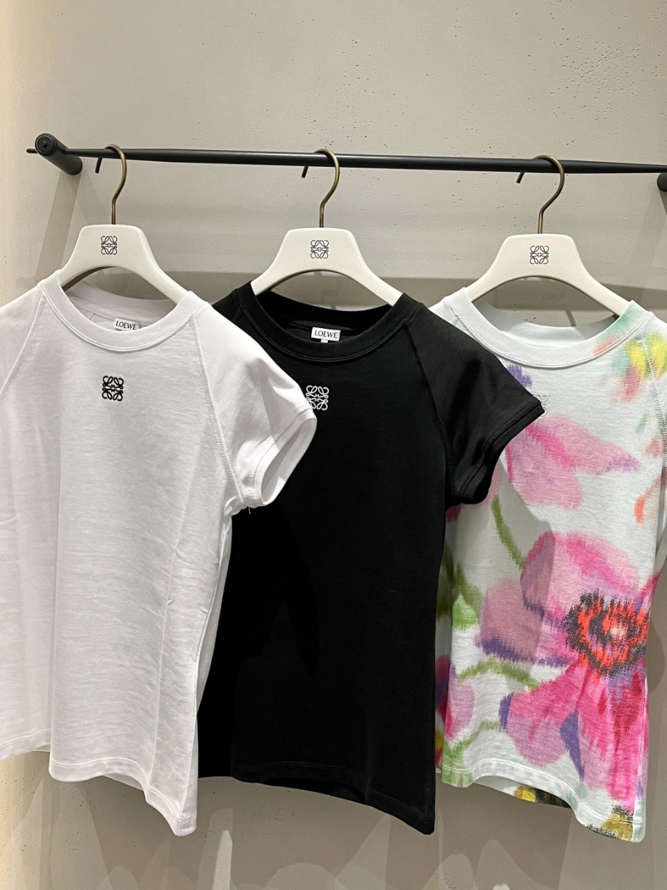 로에베 화이트 아나그램 로고 티셔츠 White Anagram Logo T-Shirt 000000000007818405 S M L #터비에빵