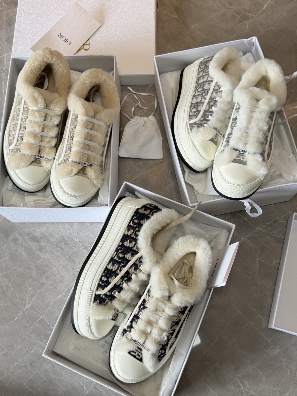 디올 워크앤디올 플랫폼 여성 스니커즈 딥블루 화이트 시어링 3컬러 KCK398OCH S56B 35~40