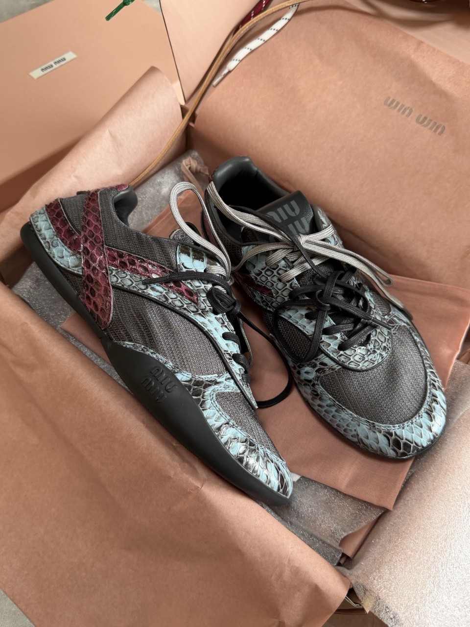 마우미우 테크니컬 패브릭 가죽 스니커즈 Gymnasium technical fabric and python-print Ayers leather sneakers 5E428E 3ZL4 F04UI F B005 35~40