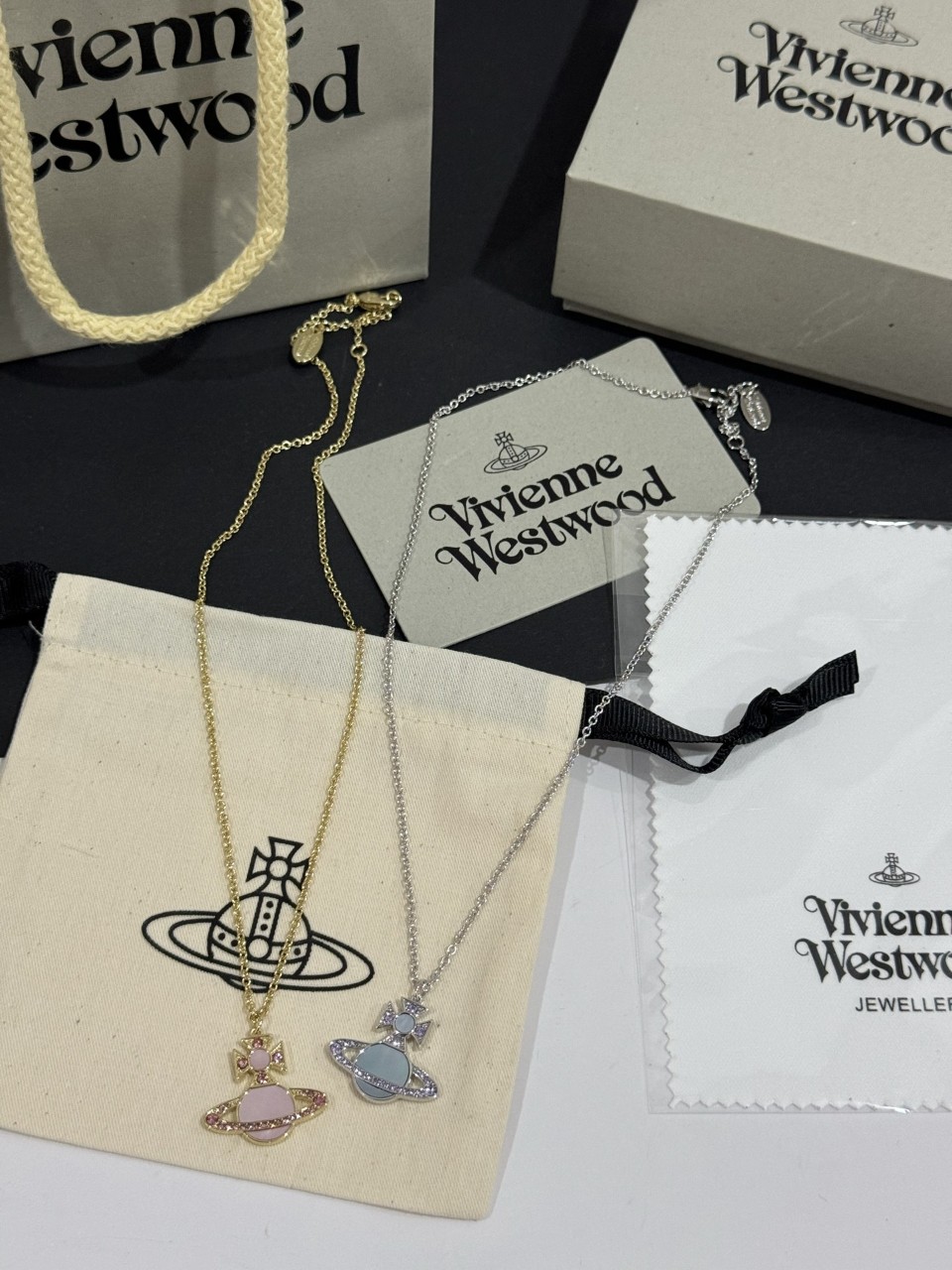 비비안웨스트우드 콘체타 바스 릴리프 펜던트 목걸이 #vvip공장