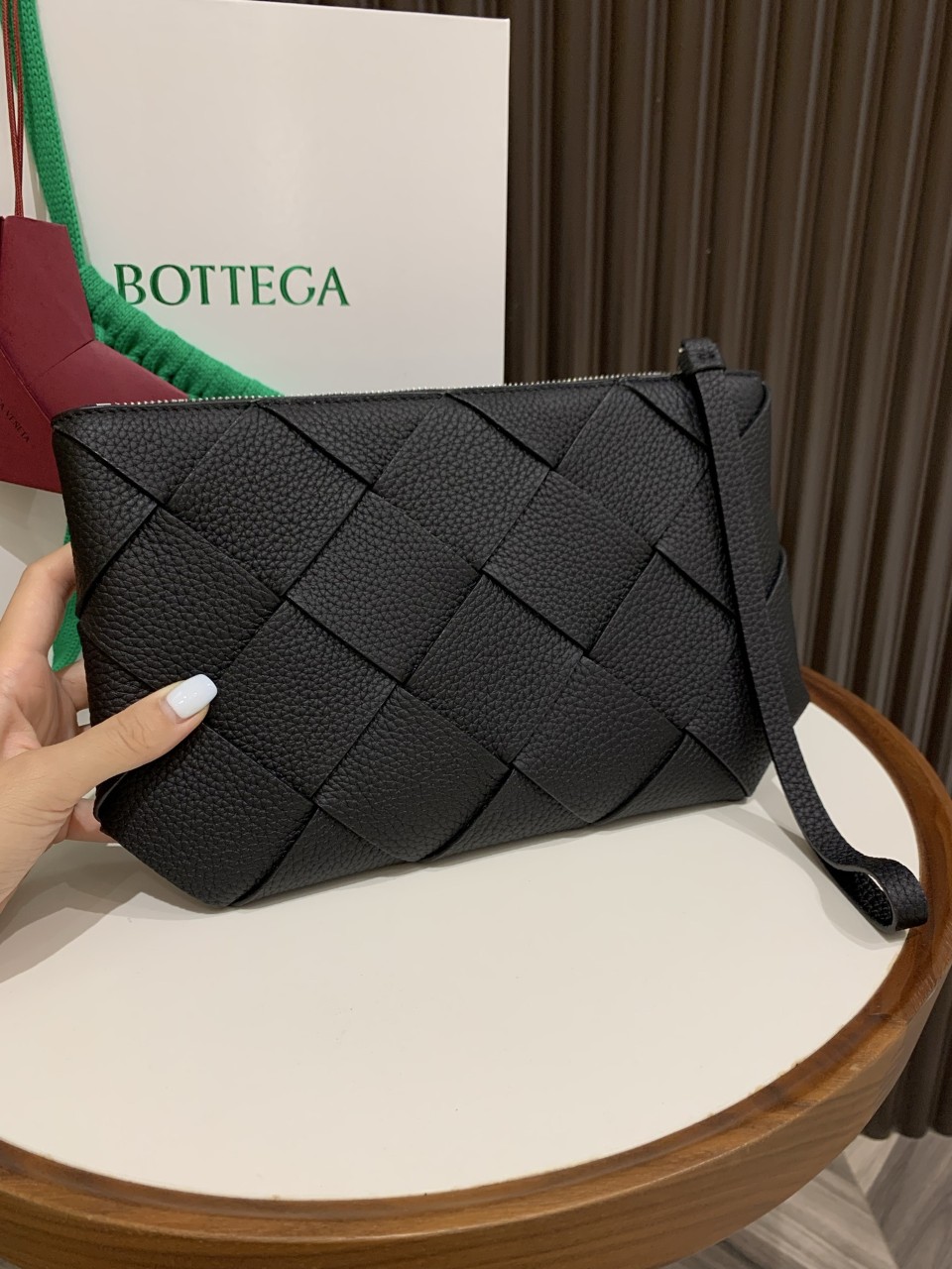 BOTTEGA VENETA 보테가 베네타 미디엄 디아고 파우치 795119 25*2*16.6cm