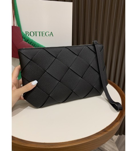 BOTTEGA VENETA 보테가 베네타 미디엄 디아고 파우치 795119 25*2*16.6cm