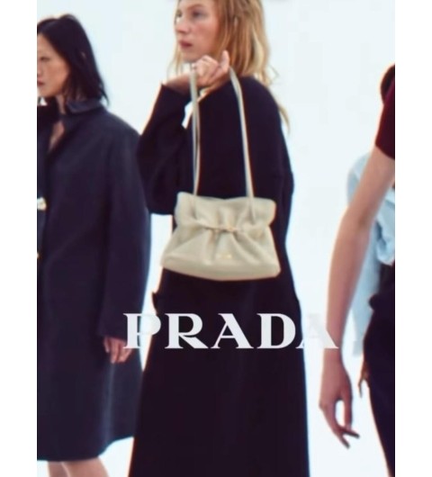 프라다 스몰 다다 나파 1BG586 2DX8 F073X V OOO 25*11.5*18.5cm