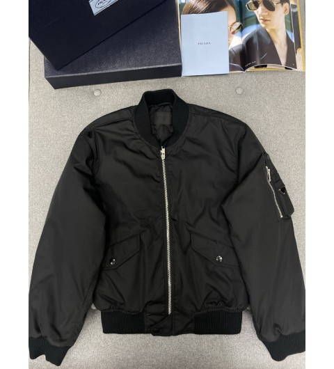 프라다 PRADA 트라이앵글 로고 봄버 자켓 S M L
