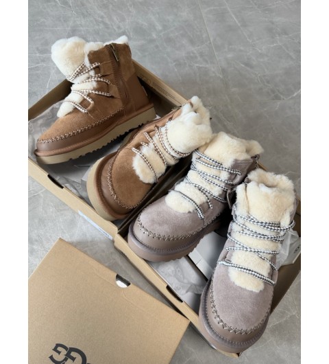 어그 UGG 우먼 클래식 레트로시크 레이스 부츠 1174574 35~40