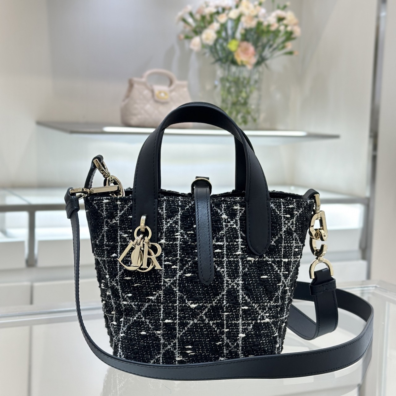 디올 Dior Toujours 버티컬 나노 토트백 블랙 트위드 & 화이트 까나쥬 모티브 S6100ODFG_M911 #여왕샵