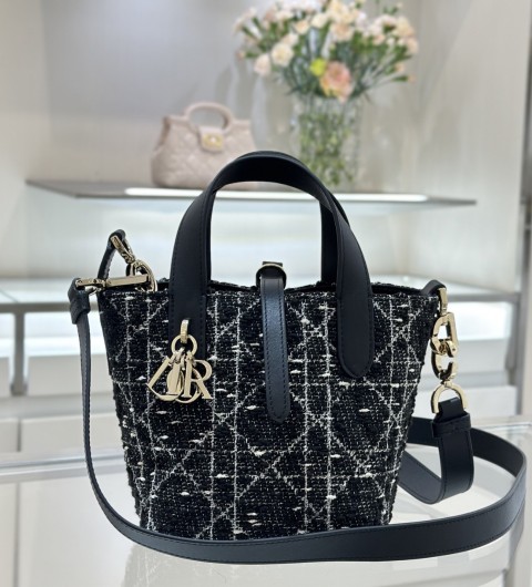 디올 Dior Toujours 버티컬 나노 토트백 블랙 트위드 & 화이트 까나쥬 모티브 S6100ODFG_M911 #여왕샵
