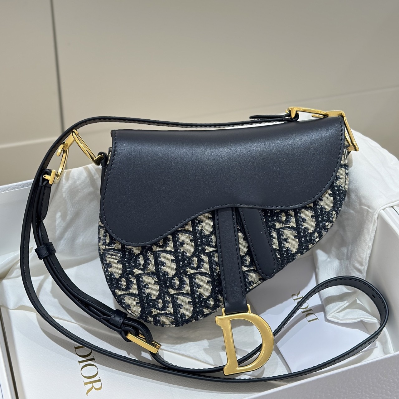 디올 DIOR 오블리크 자카드 새들백 미니 스트랩백 20*14*6cm #여왕샵