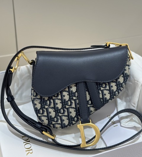 디올 DIOR 오블리크 자카드 새들백 미니 스트랩백 20*14*6cm #여왕샵