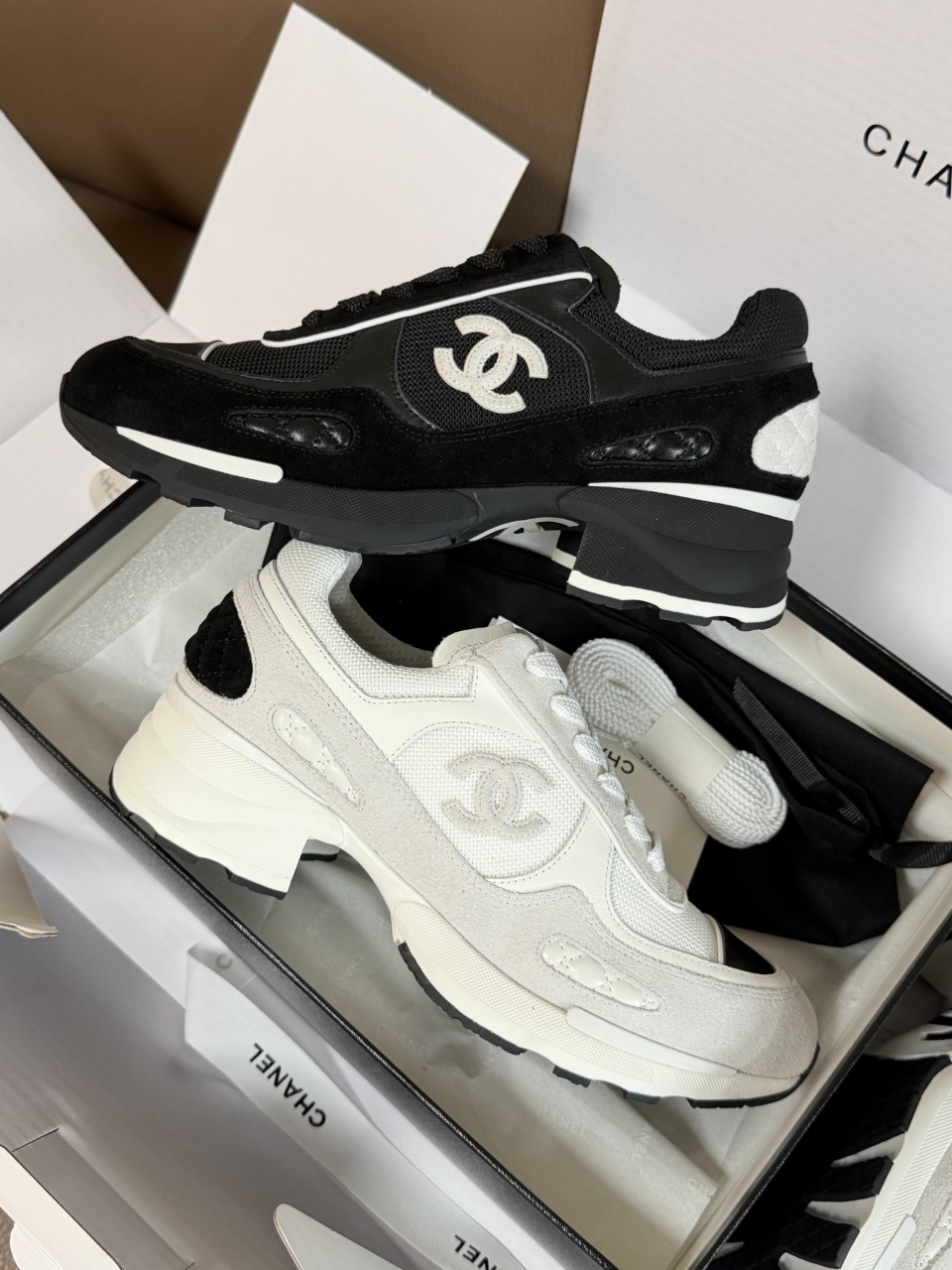 샤넬 스니커즈 운동화 스웨이드 카프스킨 화이트 블랙 G46872 35~40 굽 2cm