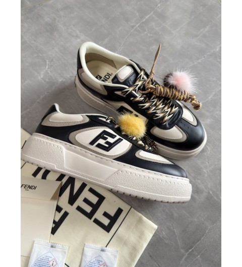 펜디 매치 블랙 및 화이트 가죽 플랫폼 로우탑 스니커즈 8E8721AY9NF1V7Q 35~40