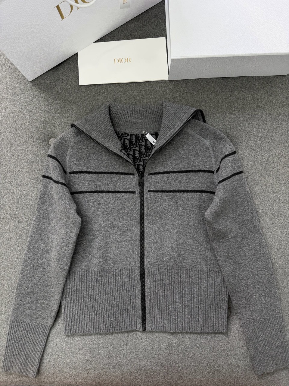 디올 오블리크 캐시미어 리버시블 가디건 544G60A0551_X8890 38 40 42