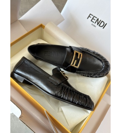 [펜디] FW25 Baguette 로퍼 8D8756NBAF0QA1 6592307 35~40