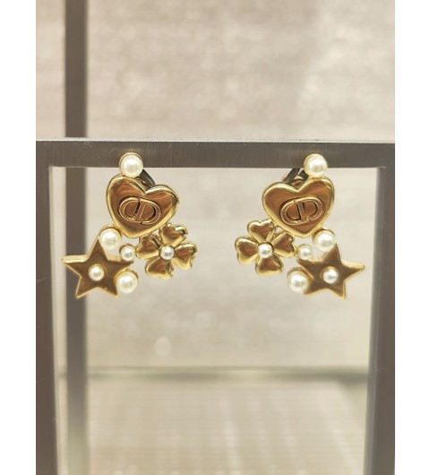 디올 럭키 디올 귀걸이 금속 도금 마감 및 흰색 레진 펄 E4240WOMRS D301 #폭스샵