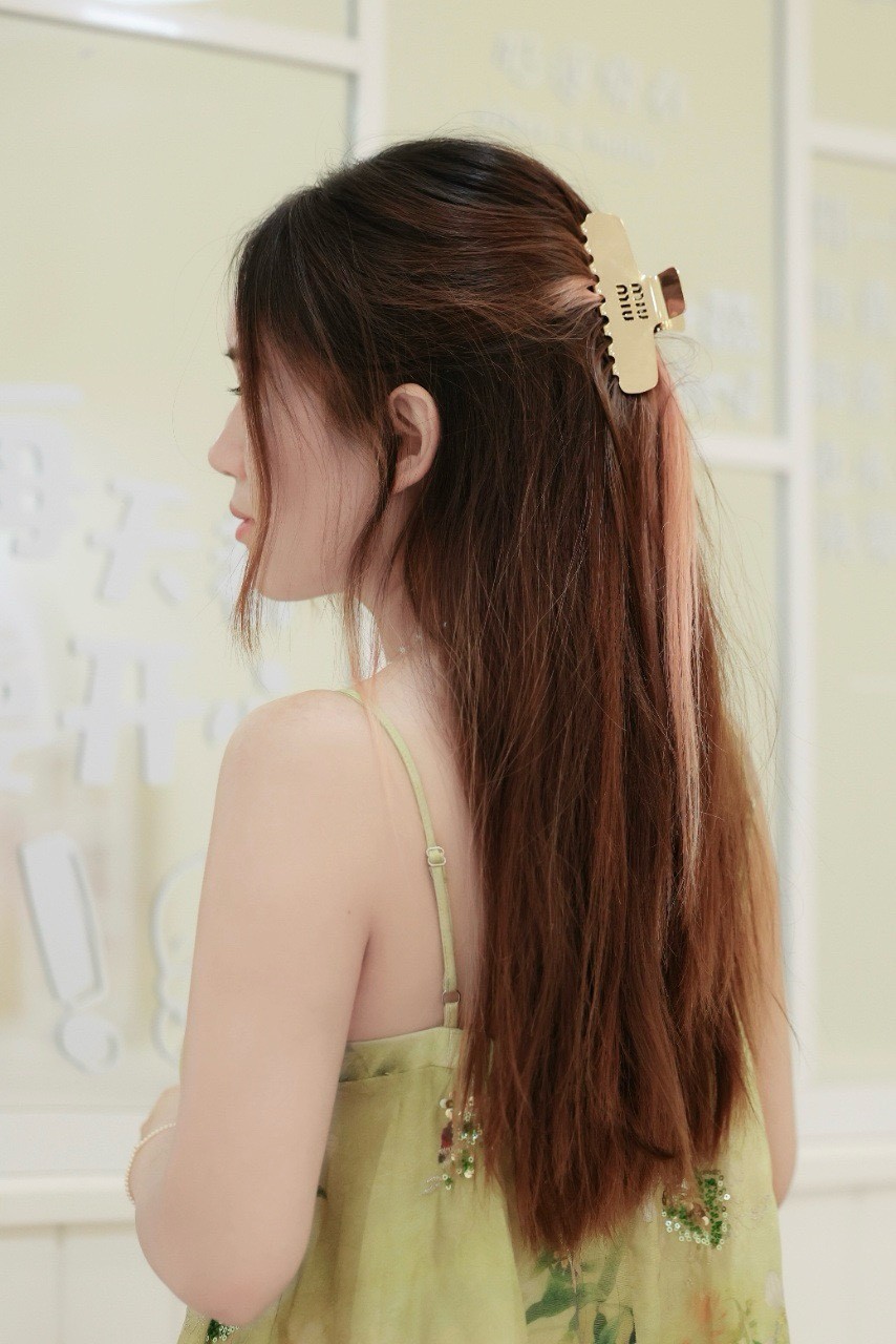 MIU MIU 미우미우 메탈 클로 클립 5IF2182DTUF0056 #폭스샵