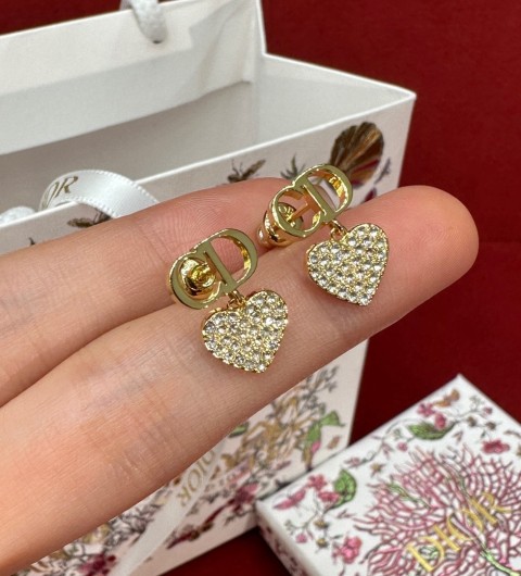 디올 클레어 D 룬 이어링 골드 피니쉬 메탈 실버 톤 크리스탈 귀걸이 E4175WOMCY-D03S #폭스샵