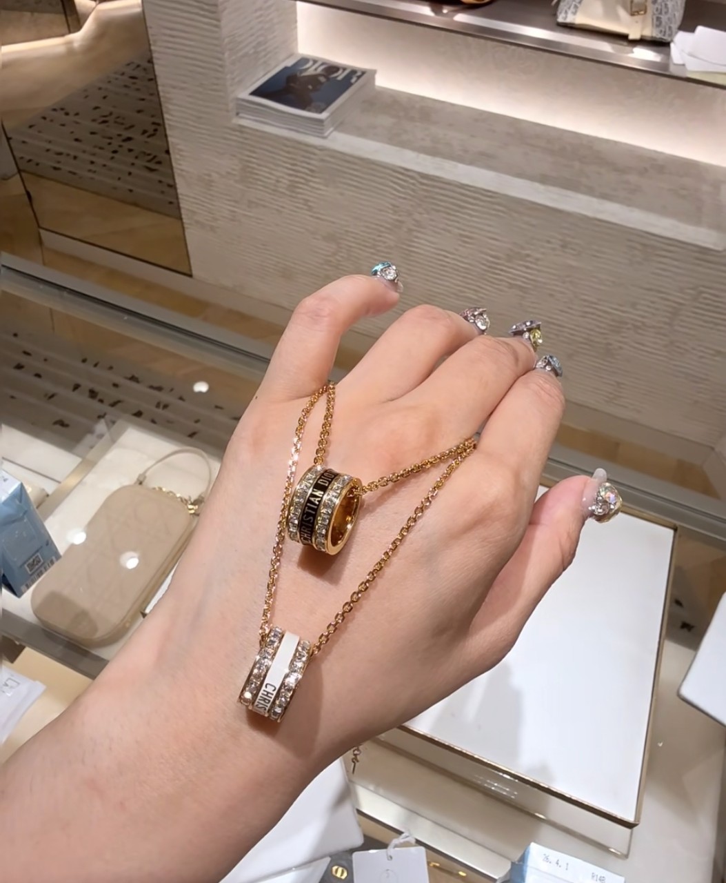 디올 스와로브스키 크리스탈 에나멜 펜던트 목걸이 #폭스샵