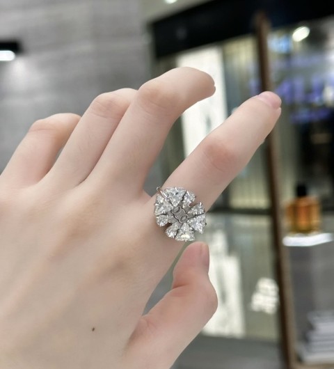 셀린느 Celine 스트라스와 브라스 소재 트라이엄프 솔리테어 스파클 링 반지 #폭스샵