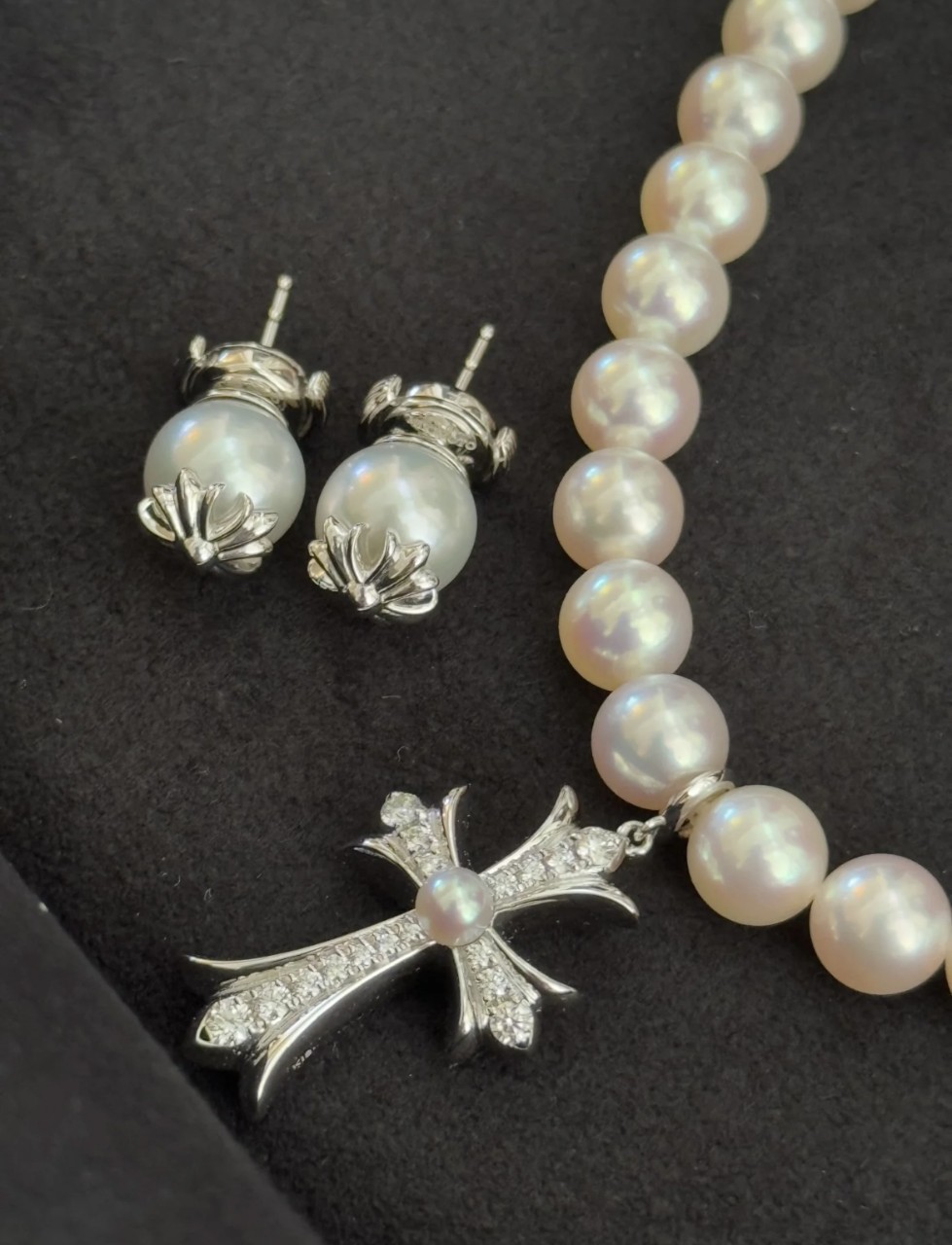 크롬하츠 Chrome Hearts 플러스 귀걸이 이어링 진주와 실버 소재 #폭스샵