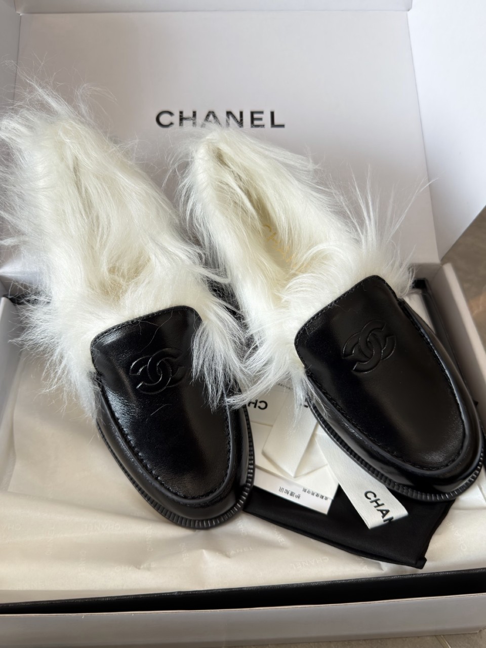 샤넬 로퍼 유광 크럼플드 램스킨 시어링 램스킨 블랙 화이트 G46534 35~40