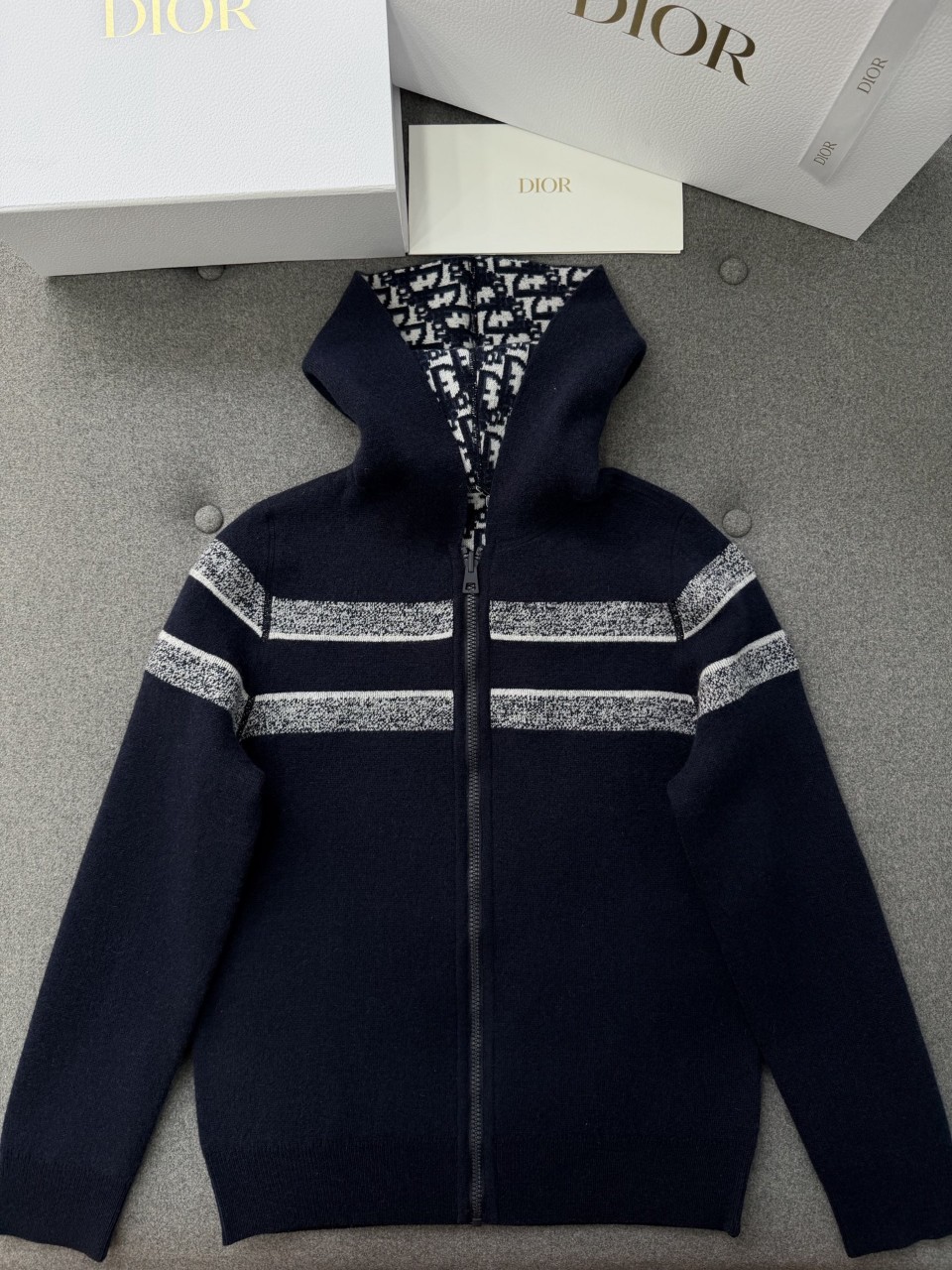 디올 리버서블 후드 지퍼 가디건 블루 Dior Oblique 모티브 캐시미어 블렌드 니트 054G12AM055_X5820 38 40 42