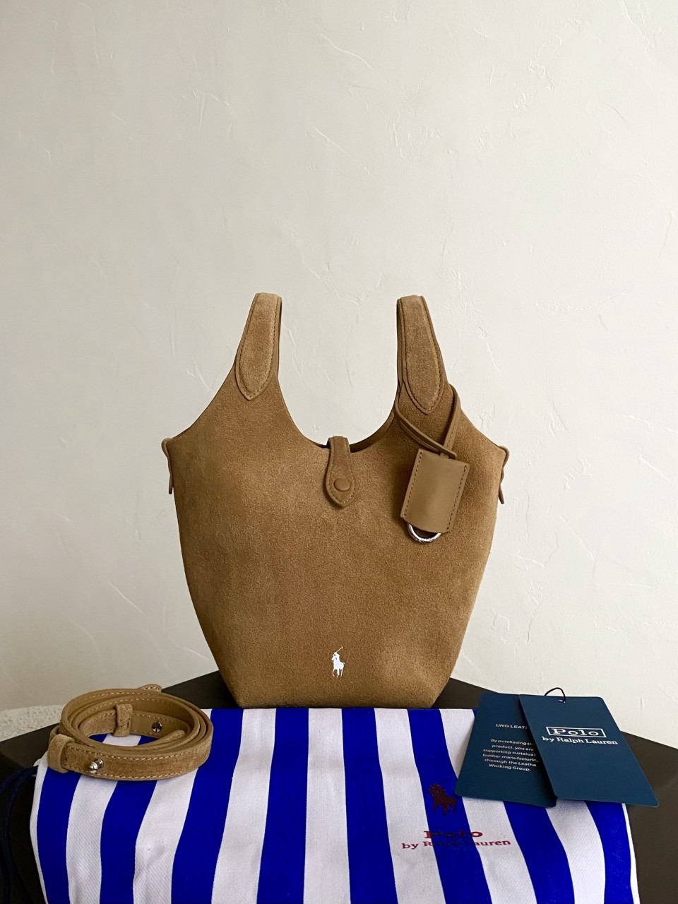 POLO RALPH LAUREN 폴로 랄프로렌 플레이 스웨이드 스몰/미듐 토트백 스몰 19*26.7*14cm, 미듐 28.6*39.4*17.8cm