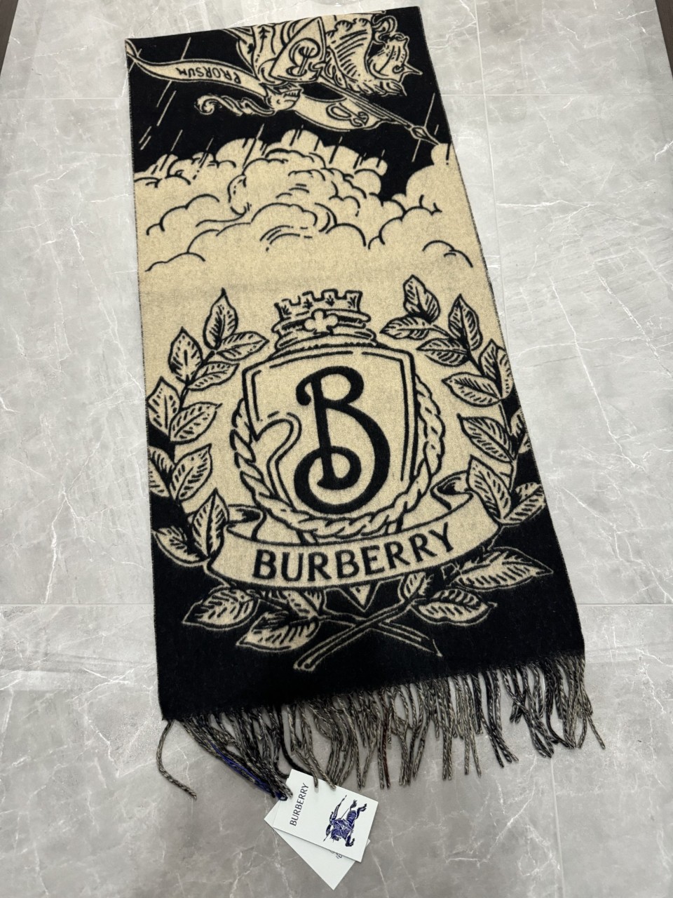 버버리 와이드 리버시블 스토미 나이트 스카프 머플러 8109374 A2021 TP946829146 210*50cm 100%캐시미어 #vvip공장