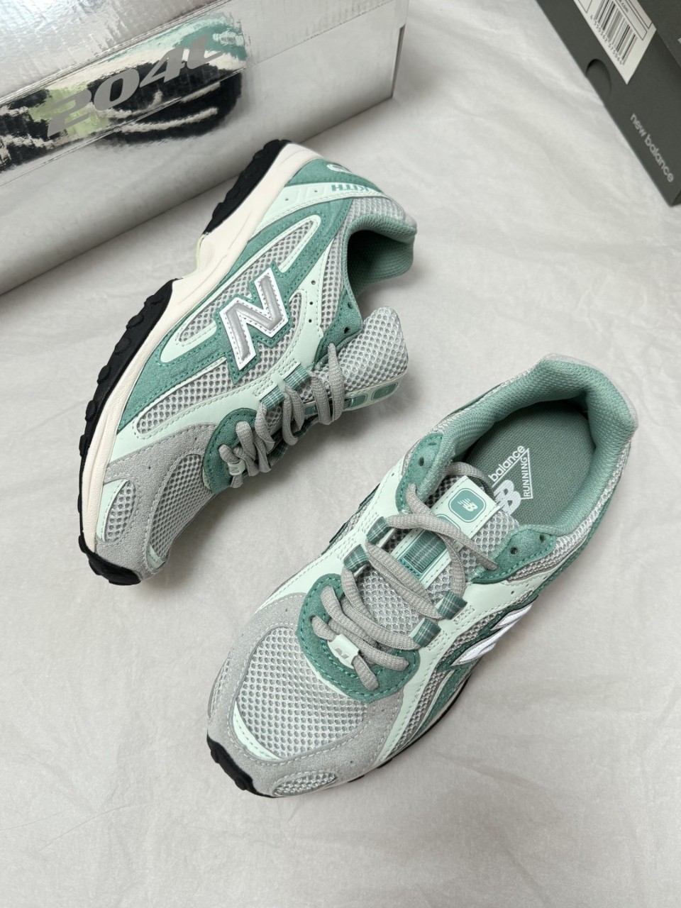 뉴발란스 New Balance 204L 실버 메탈릭 스니커즈 운동화 8컬러 36，36.5，37，38，38.5，39，40，40.5，41，42，42.5，43，44，44.5 , 45
