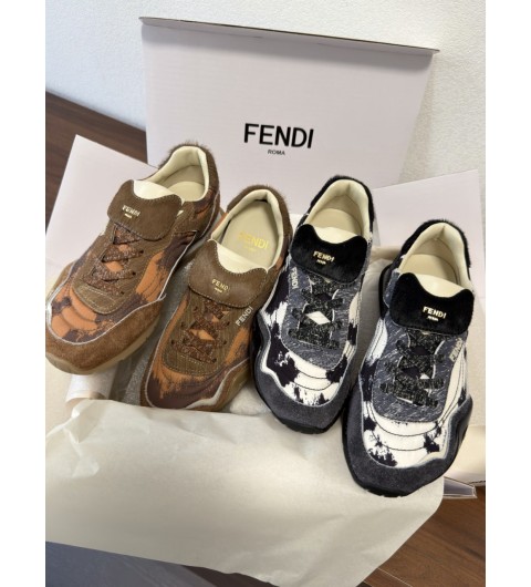 펜디 웨이브 펄스 그레이 패브릭 및 블랙 카발리노 송아지 가죽 로우탑 35~40