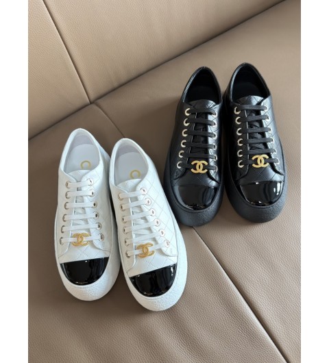 샤넬 25A 공방 레더 트위드 스니커즈 CC로고 펜던트 투톤 블랙 화이트 G46620 35~40