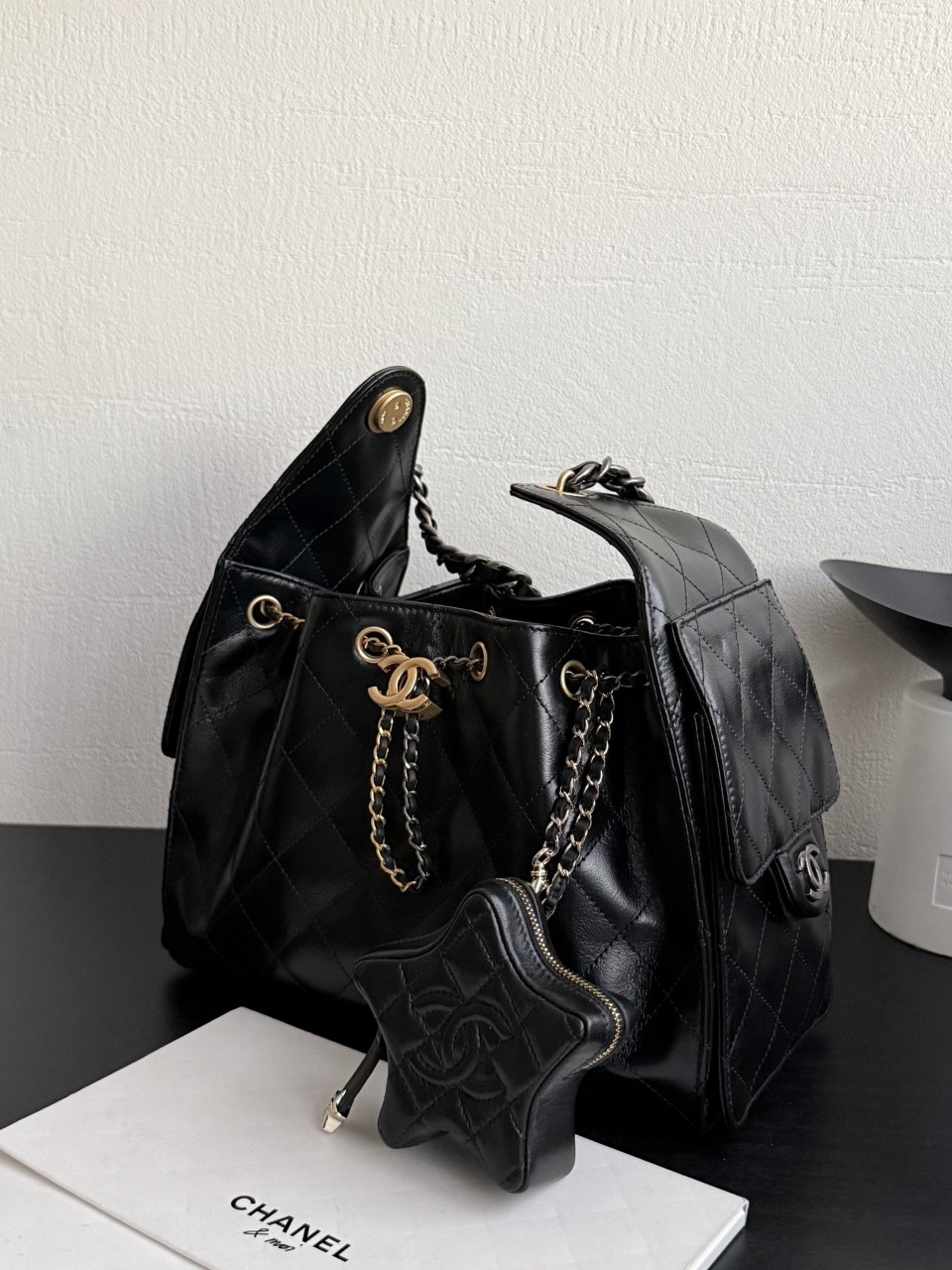 샤넬 미니백 참 램스킨, 골드 메탈 AP4985 B22658 U4531 #na샵