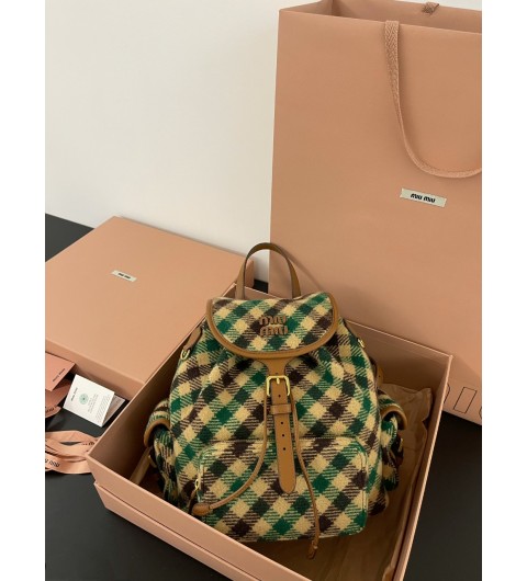 미우 미우 플래드 레더 백팩 카멜 그린 Miu Miu Plaid and Leather Backpack Camel Green 5BZ042-2IFK-F0HDZ 스몰 22*18*11.5cm / 라지 29.5*25*12.5cm