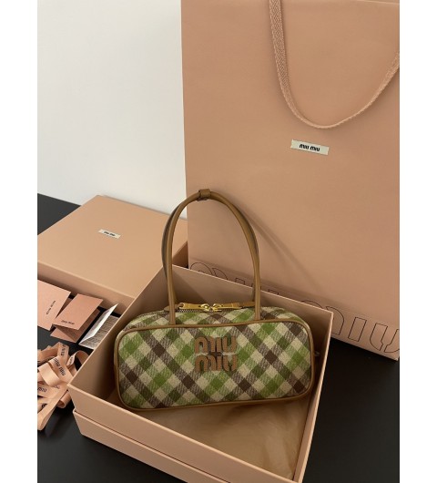 미우미우 Miu Miu 보우 Beau 플래드백 토트백 숄더백 27*8*12cm