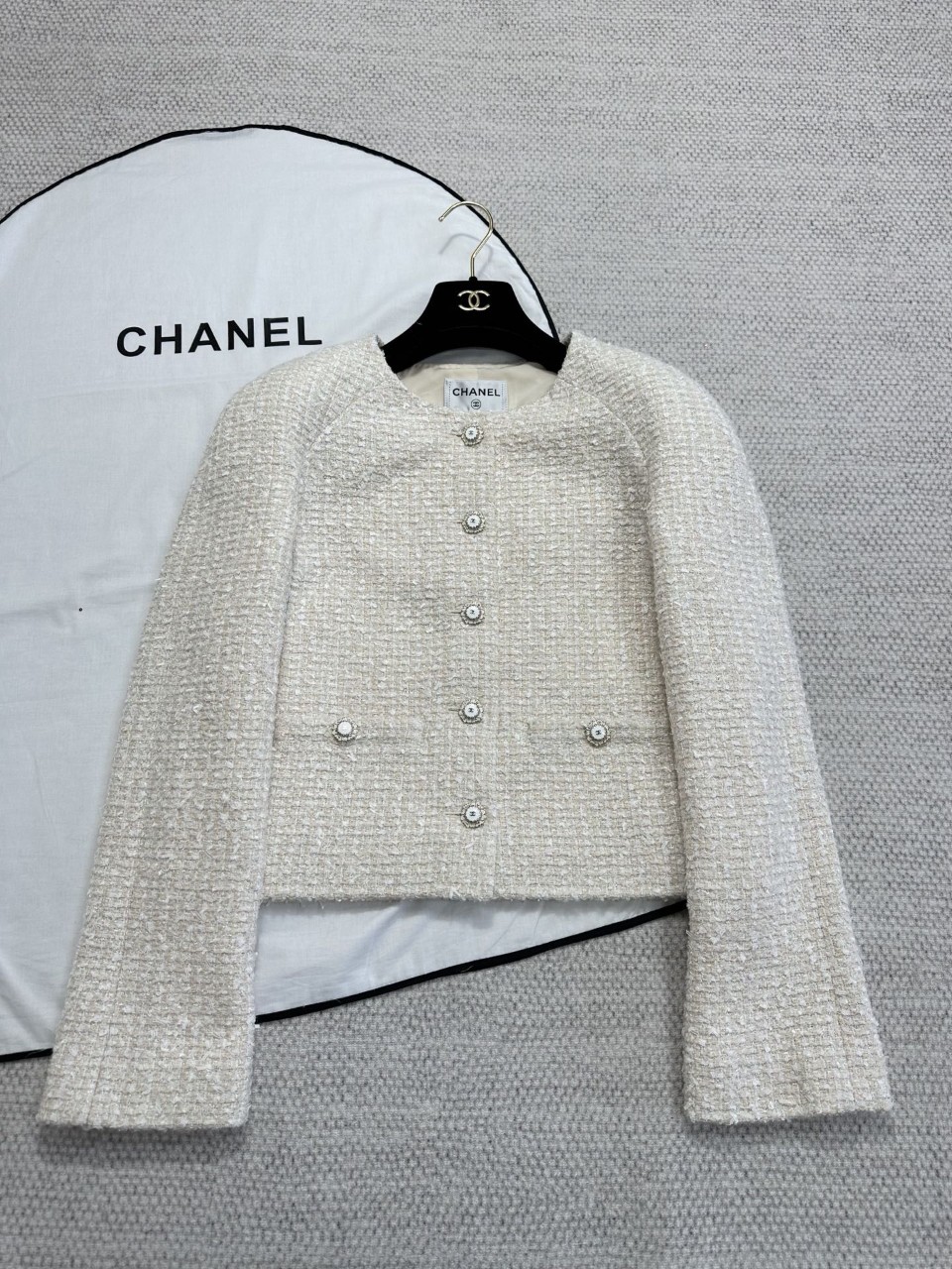 샤넬 25FW 25K 트위드 자켓 CC버튼 라운드넥 재킷 라이트 베이지 화이트 P80480 36 38 40 #타지아