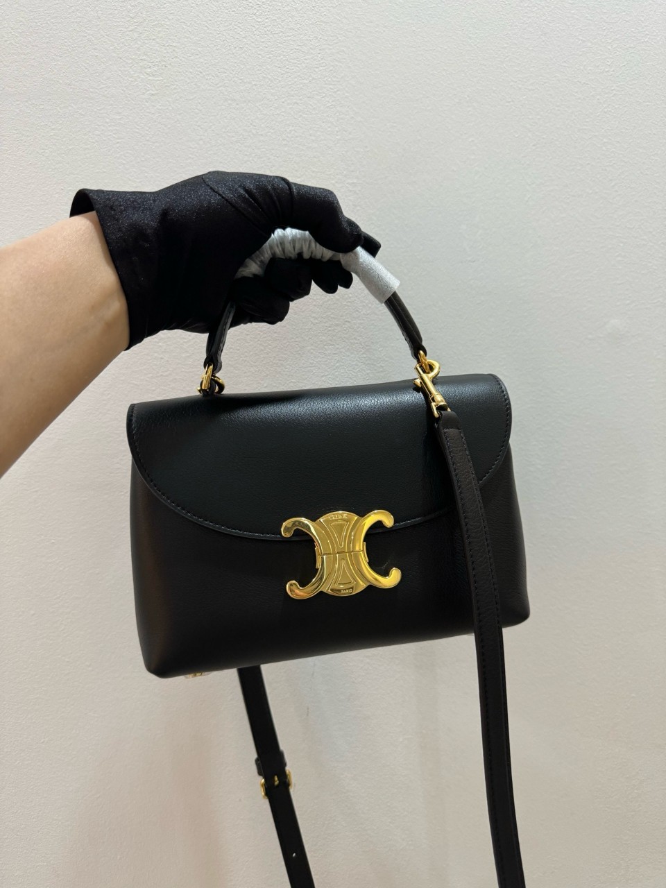 셀린느 틴 니노백 서플 카프스킨 블랙 토트백 118113FXK-38NO Celine Teen Nino Bag In Supple Calfskin Black 20*13*8cm #vvip공장