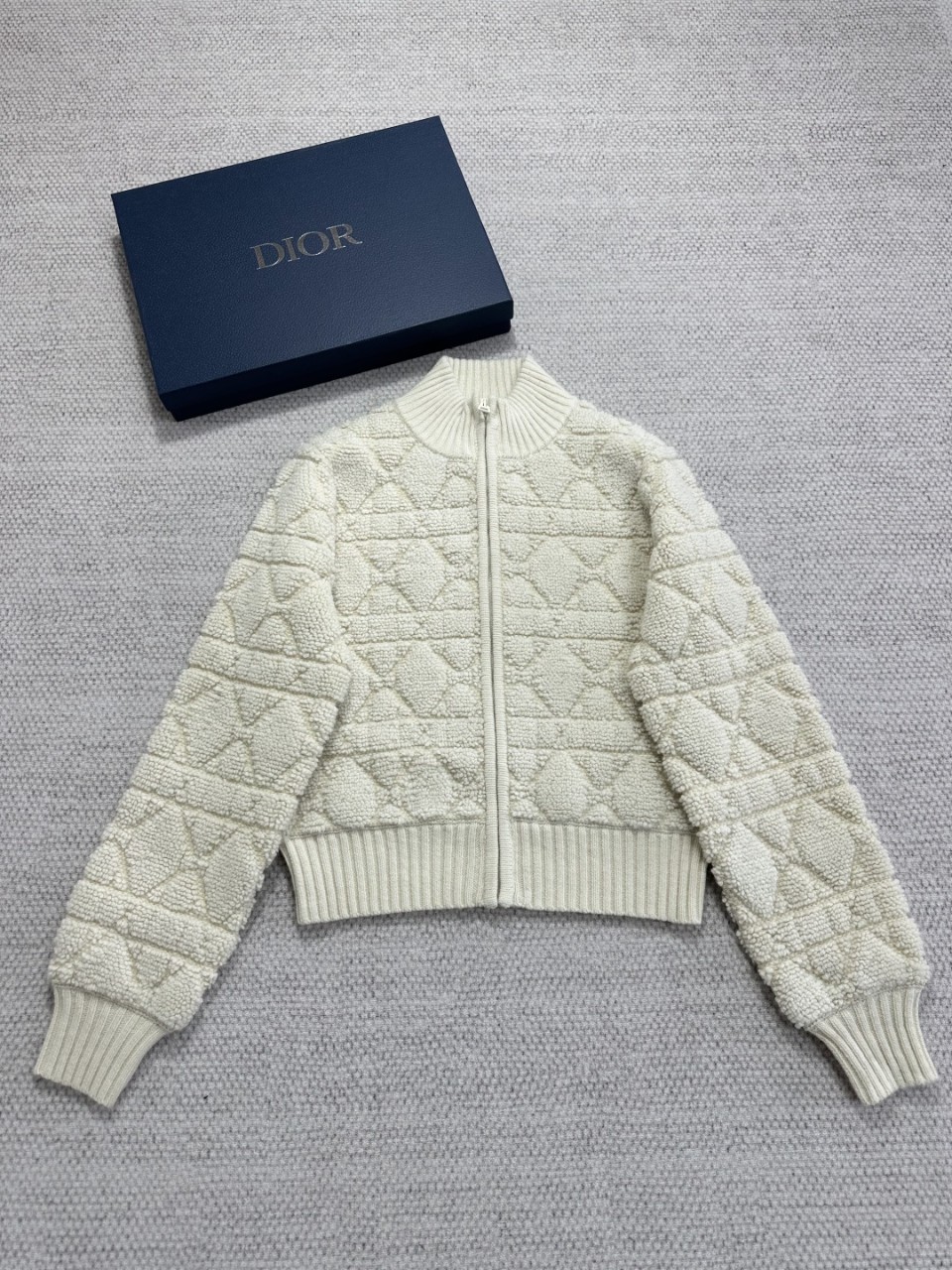 디올 DIOR 블랙 화이트 테크니컬 울 캐시미어 니트 가디건 254V20AM340X0200 36 38 40 #타지아