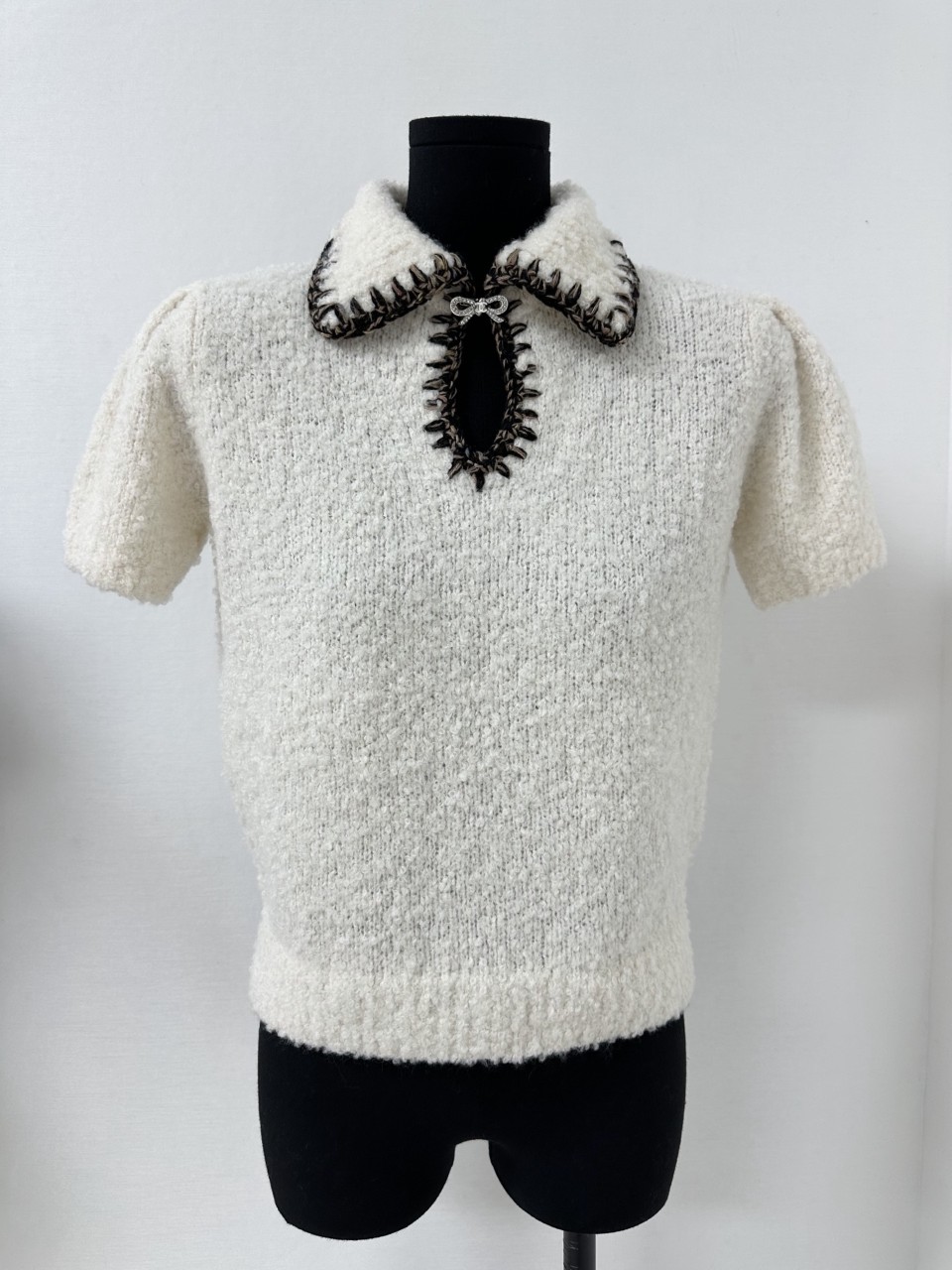 샤넬 25N 코코네쥬 리본 반팔 니트 탑 쇼트 슬리브 캐시미어 알파카 화이트 P79711 36 38 40 #타지아