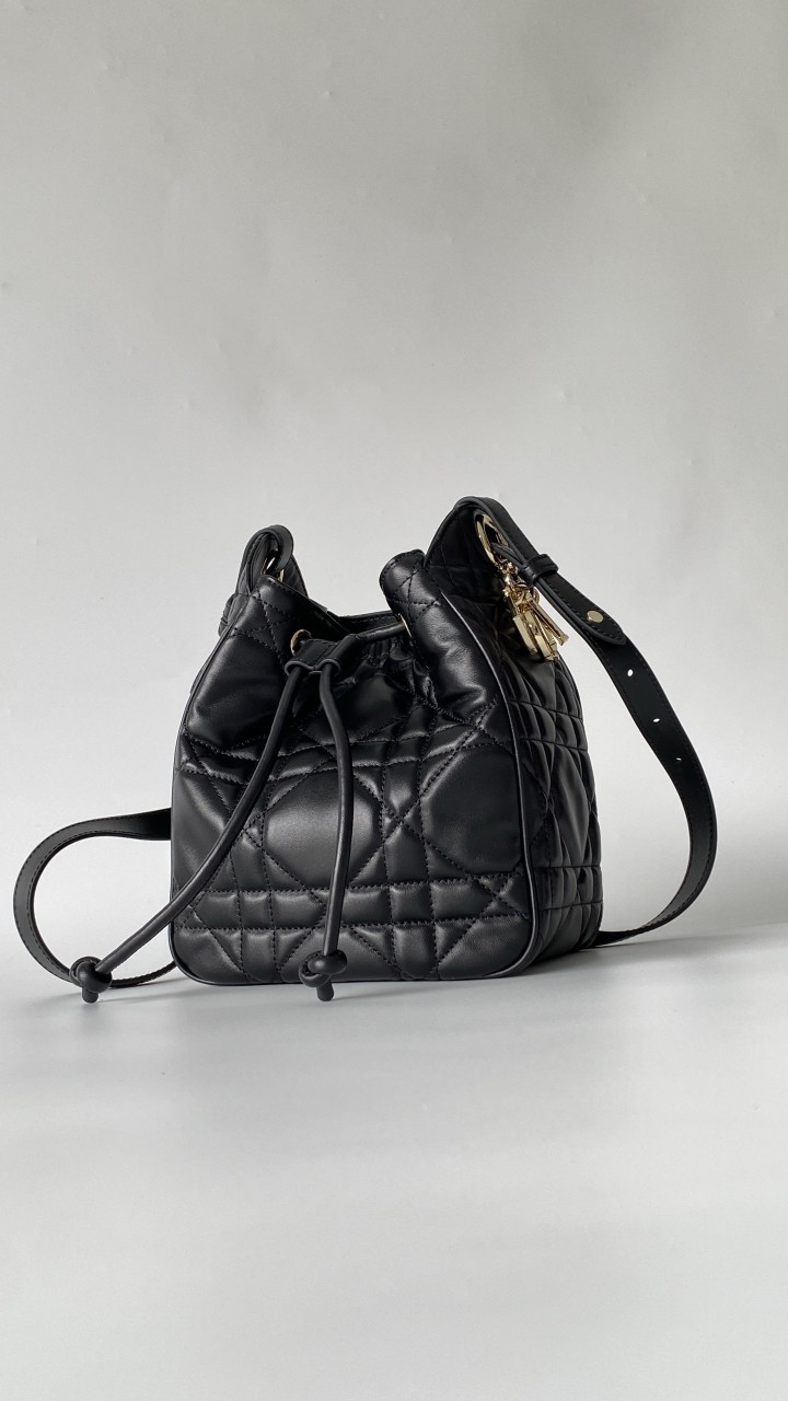 디올 디모션 스몰 매크로 까나쥬 숄더백 크로스백 M2851ONWP 18*20*11cm