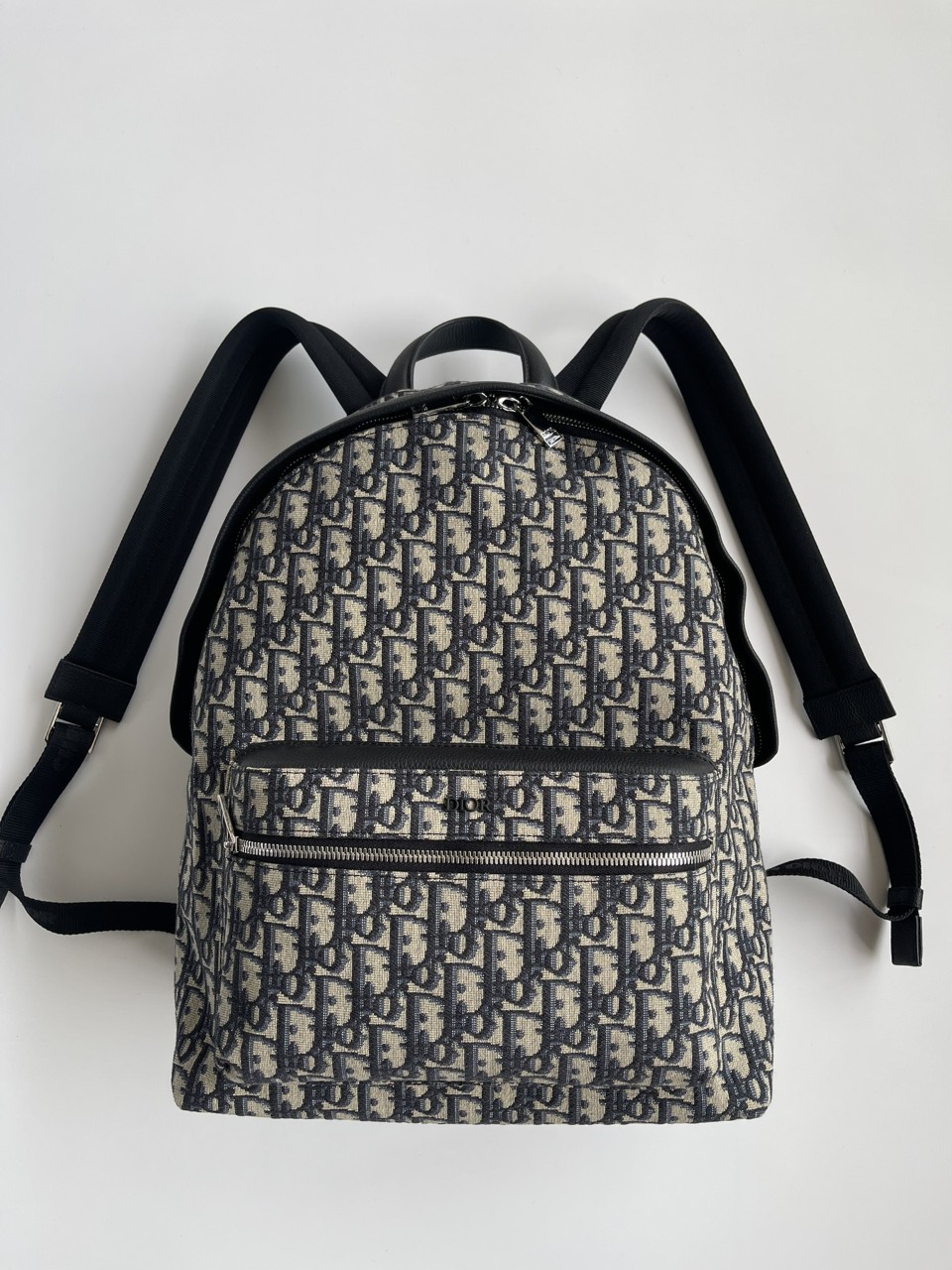 디올 라이더 백팩 베이지 & 블랙 디올 오블리크 자카드 가방 Dior Rider Backpack Beige & Black Dior Oblique Jacquard 1VOBA088YKY-H28E 30*42*15cm