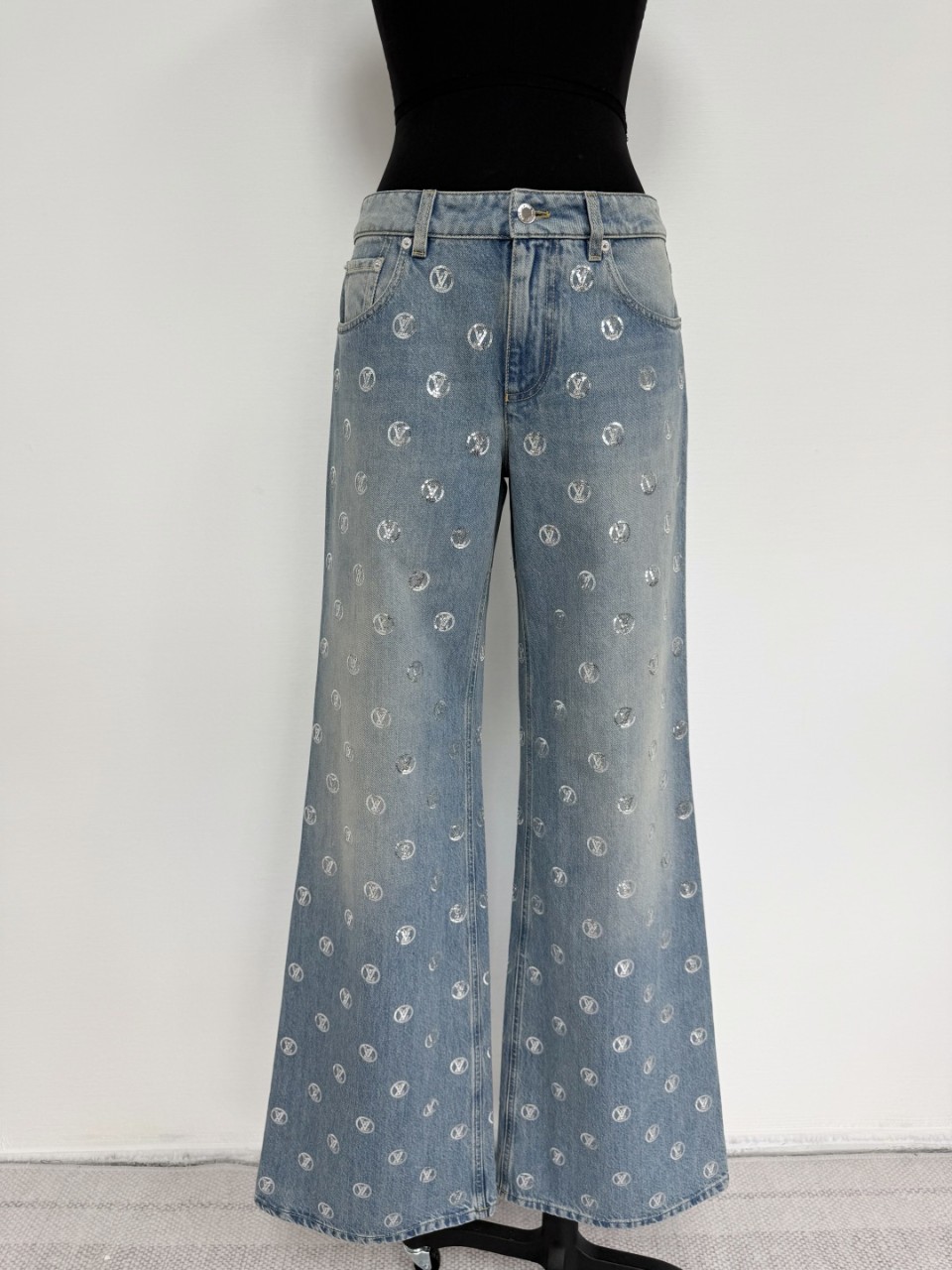 루이비통 1AIVQN LV SKI 시그니처 스팽글 부츠컷 진 청바지 34 36 38 40 #타지아