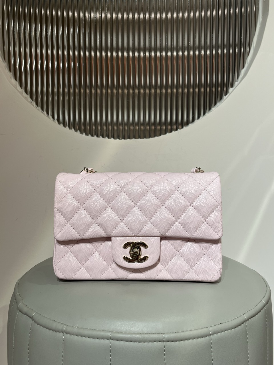 샤넬 CHANEL 클래식 뉴미니 플랩백 캐비어 핑크 샴페인골드 20cm #지존샵